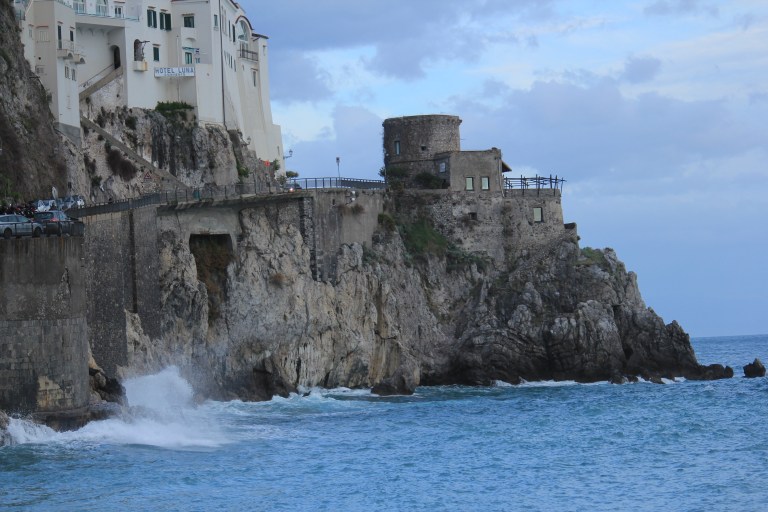 Amalfi.Tower.Wave